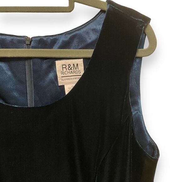 Vintage R&M Richards by Karen Wong Dark Green Velvet Maxi Dress - Picture 2 of 5